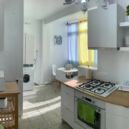 Apartment Orange *