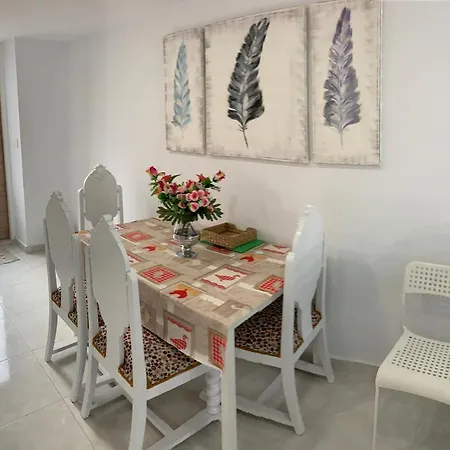 Orange Apartment *